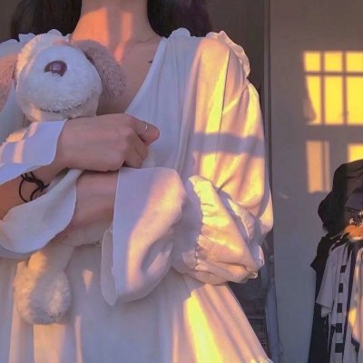 艳姬逢春
